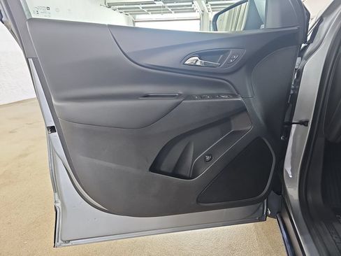 Certified 2024 Chevrolet Equinox LT FWD image 32