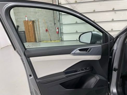 New 2025 Volkswagen Taos SE AWD/4WD image 10