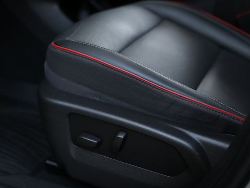 Used 2022 Buick Envision Essence w/ Sport Touring Package image 20