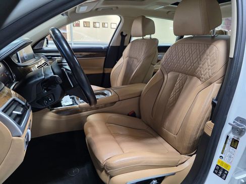 Used 2017 BMW 740i xDrive 740i xDrive Sedan image 15