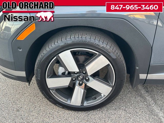 Used 2025 Hyundai Santa Fe Limited AWD/4WD image 9