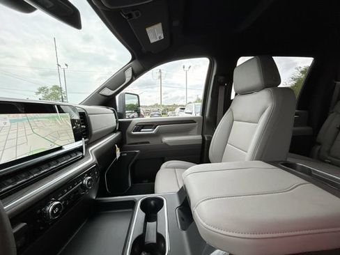 New 2026 GMC Sierra 2500 SLT w/ SLT Convenience Package AWD/4WD image 44