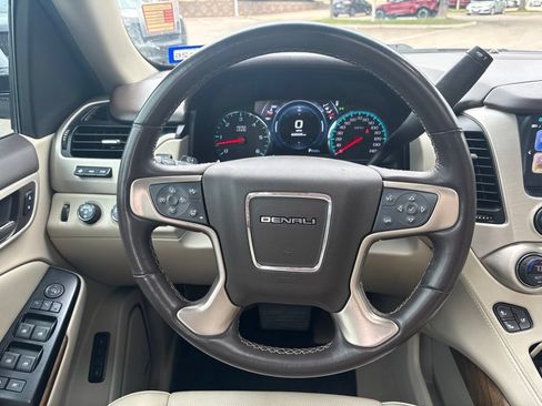 Used 2019 GMC Yukon Denali w/ Denali Ultimate Package AWD/4WD image 13