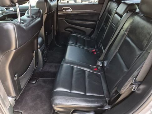 Used 2018 Jeep Grand Cherokee Limited AWD/4WD image 11