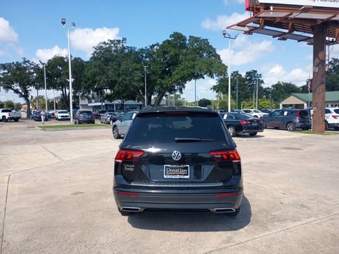 Used 2020 Volkswagen Tiguan S FWD image 40