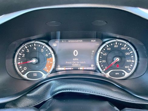 Certified 2023 Jeep Renegade Latitude w/ Sun/Sound Group image 21