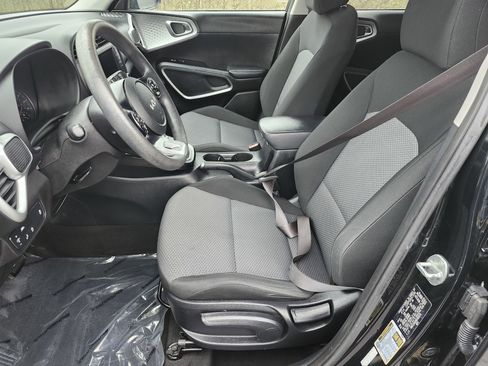 Used 2022 Kia Soul LX w/ Technology Package image 22