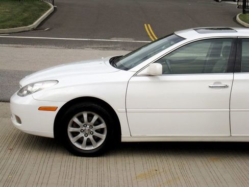 Used 2004 Lexus ES 330 image 7