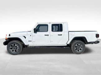 New 2026 Jeep Gladiator Sport video 2