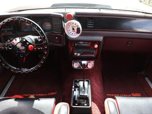 Used 1987 Chevrolet Monte Carlo SS RWD image 2