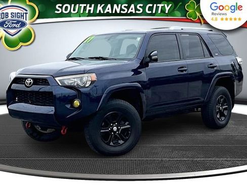 Used 2017 Toyota 4Runner SR5 Premium image 1