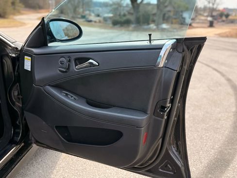 Used 2006 Mercedes-Benz CLS 500 image 15