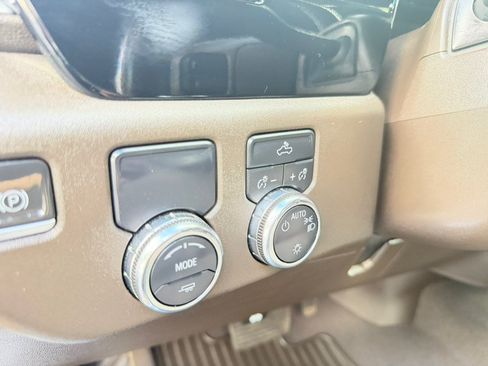 Used 2023 GMC Sierra 1500 SLE RWD image 30