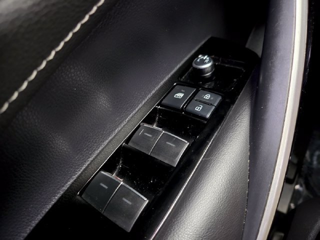 Used 2019 Toyota Corolla XSE FWD image 36