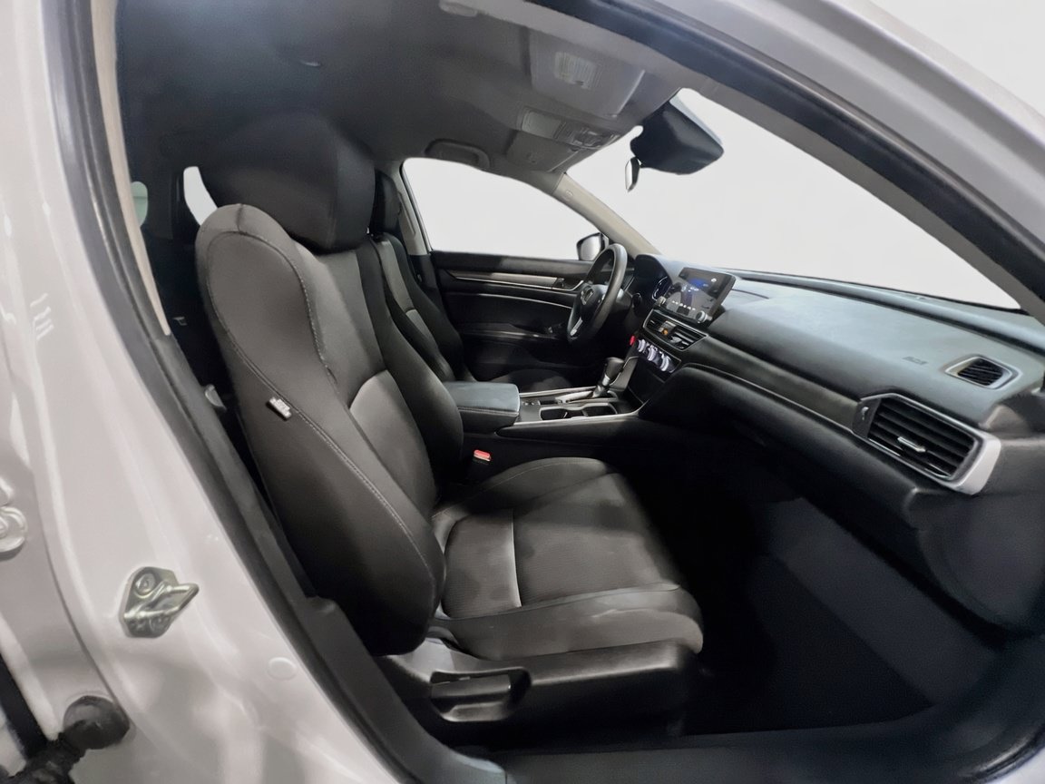 Used 2018 Honda Accord LX image 19