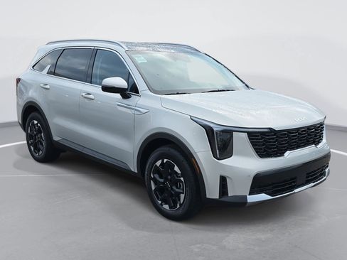 New 2026 Kia Sorento S image 3