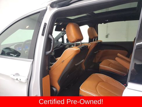 Used 2025 Chrysler Pacifica Pinnacle image 24