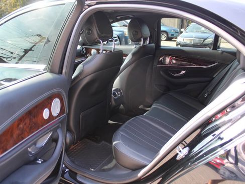 Used 2017 Mercedes-Benz E 300 4MATIC image 25