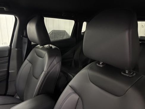 Used 2026 Jeep Compass Latitude AWD/4WD image 7