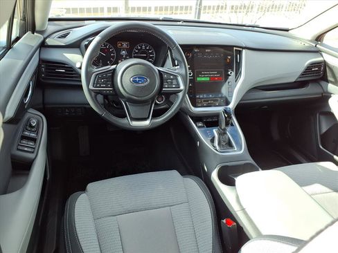 Used 2025 Subaru Outback Premium w/ Popular Package #1A image 4