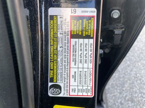 Used 2025 Toyota Camry LE image 29