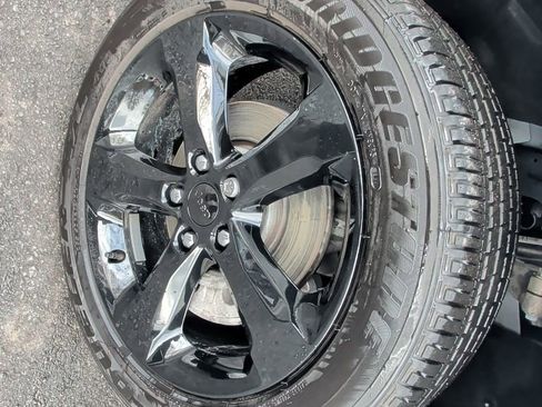 Used 2024 Jeep Grand Cherokee Altitude image 10