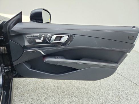 Certified 2016 Mercedes-Benz SL 550 image 30