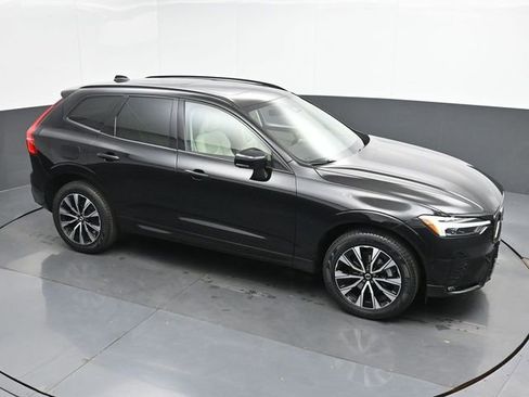 Used 2023 Volvo XC60 B5 Plus w/ Protection Package Premier image 39