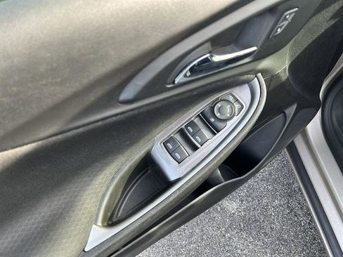 Used 2022 Chevrolet Malibu RS image 38