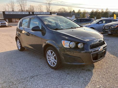 Used 2016 Chevrolet Sonic LT w/ Fun and Sun Package image 3
