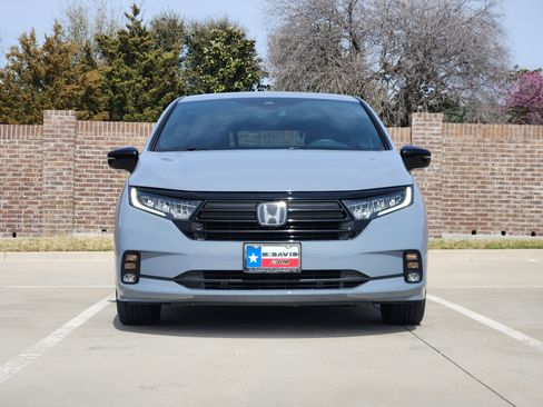 Certified 2023 Honda Odyssey Sport image 2