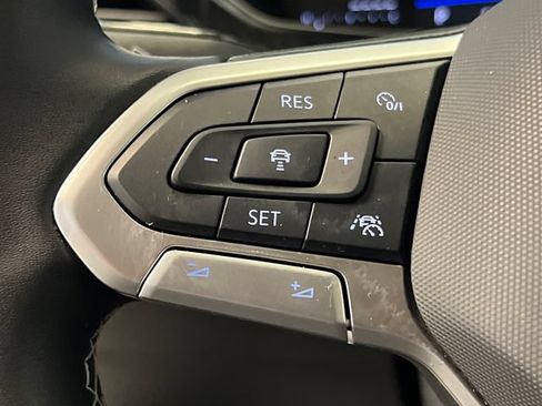 Certified 2024 Volkswagen Taos S FWD image 20