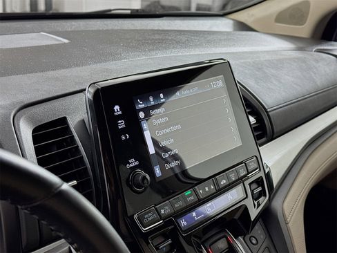 Used 2018 Honda Odyssey EX-L image 11