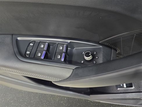 Used 2023 Audi Q5 2.0T Prestige w/ Prestige Package image 31