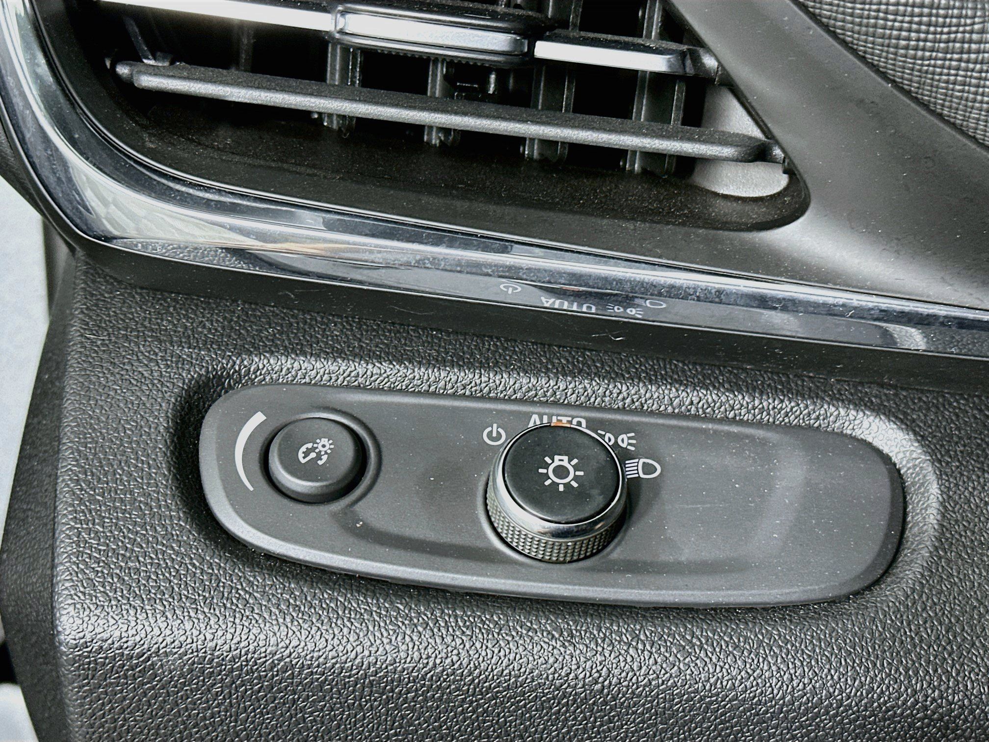 Used 2026 Buick Envista Preferred FWD image 17