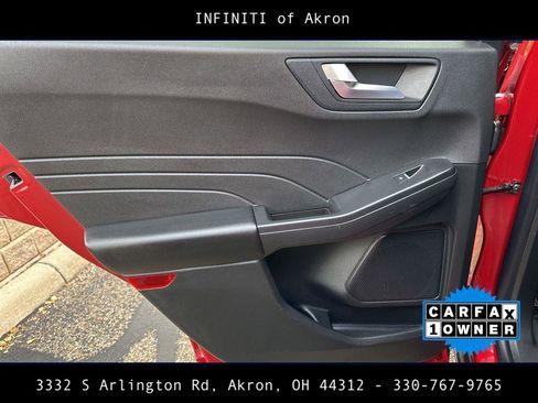 Used 2025 Ford Escape ST-Line image 30