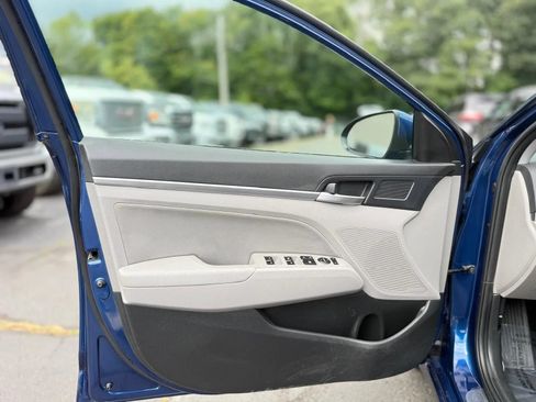Used 2020 Hyundai Elantra Value Edition FWD image 27
