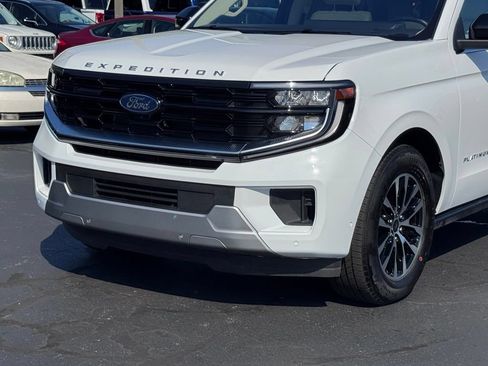 Used 2025 Ford Expedition Max Platinum AWD/4WD image 43
