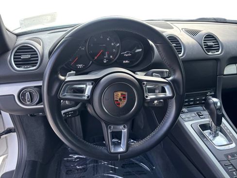Used 2019 Porsche 718 Cayman RWD image 12