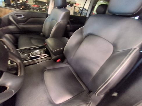 Used 2023 INFINITI QX80 Premium Select w/ Cargo Package image 8