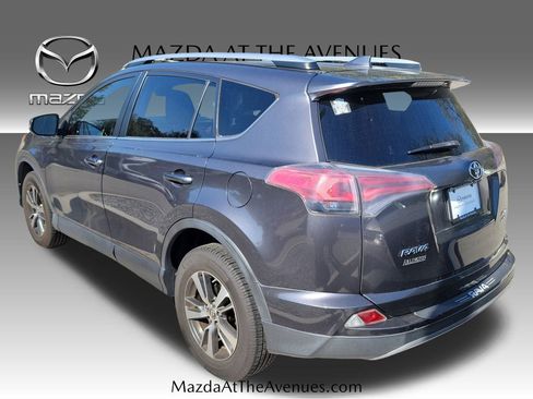 Used 2017 Toyota RAV4 XLE image 18