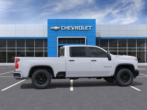 New 2026 Chevrolet Silverado 2500 ZR2 AWD/4WD image 5