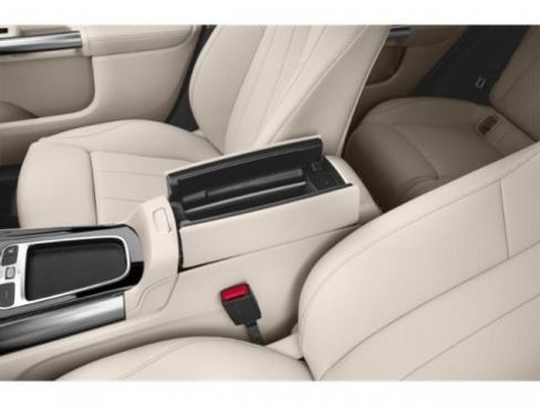 Used 2025 Mercedes-Benz GLA 250 4MATIC image 17