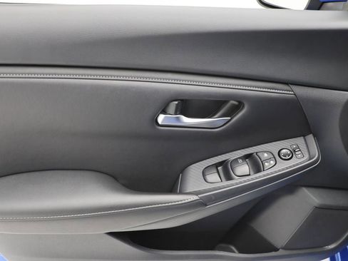 Used 2024 Nissan Sentra SV image 14