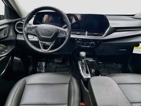 New 2026 Chevrolet Trax ACTIV w/ Sunroof Package FWD image 28