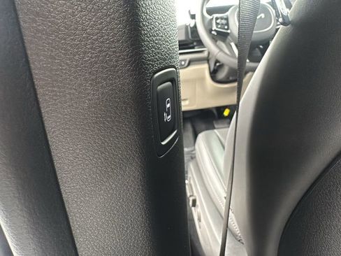 New 2026 Kia Carnival EX image 15