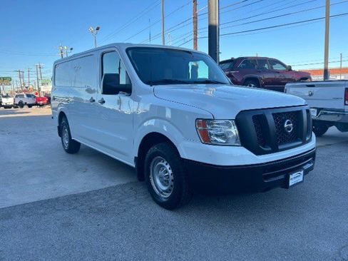 Used 2018 Nissan NV 1500 S image 4