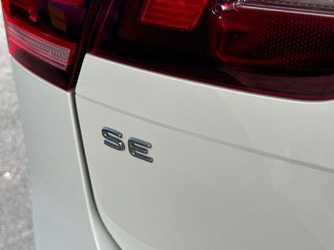 Certified 2023 Volkswagen Tiguan SE R-Line image 10