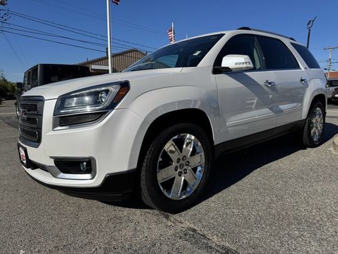 Used 2017 GMC Acadia Limited SLT AWD/4WD image 3