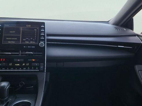 Used 2019 Toyota Avalon XSE FWD image 21